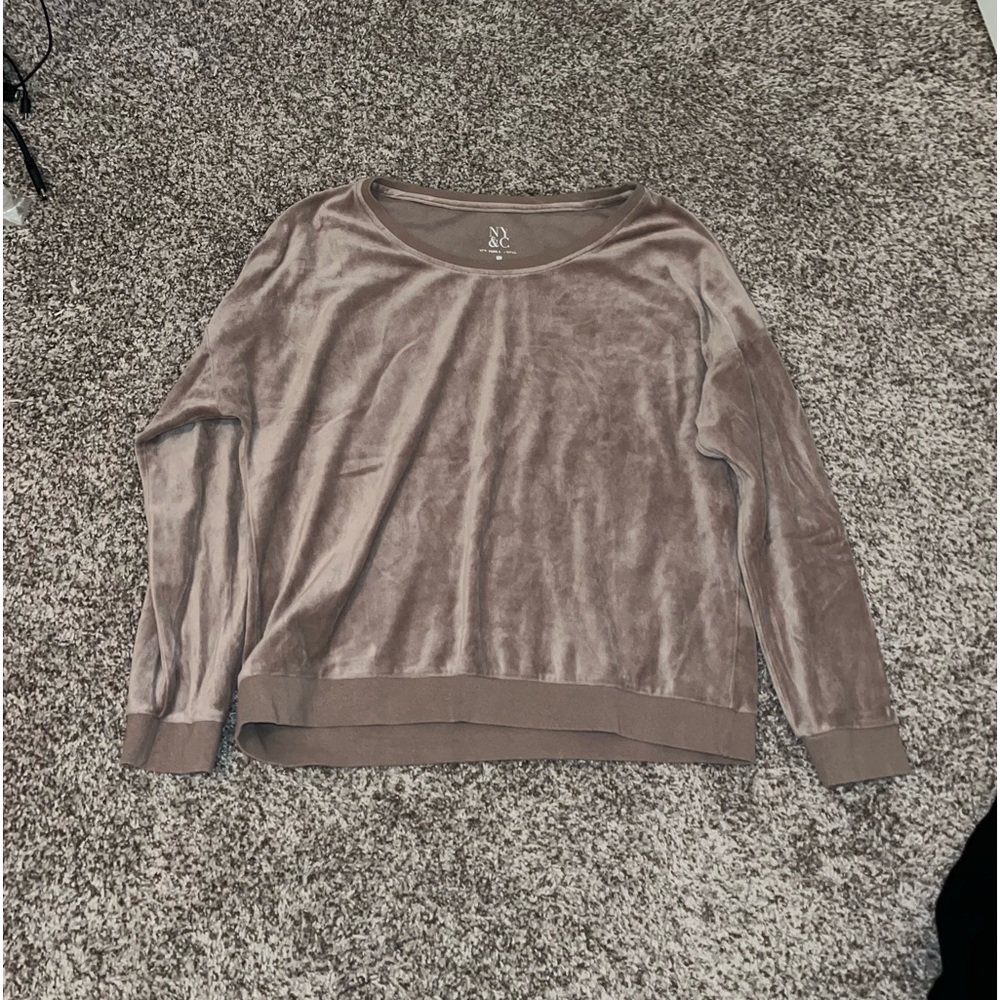 NY&C velvet like sweater